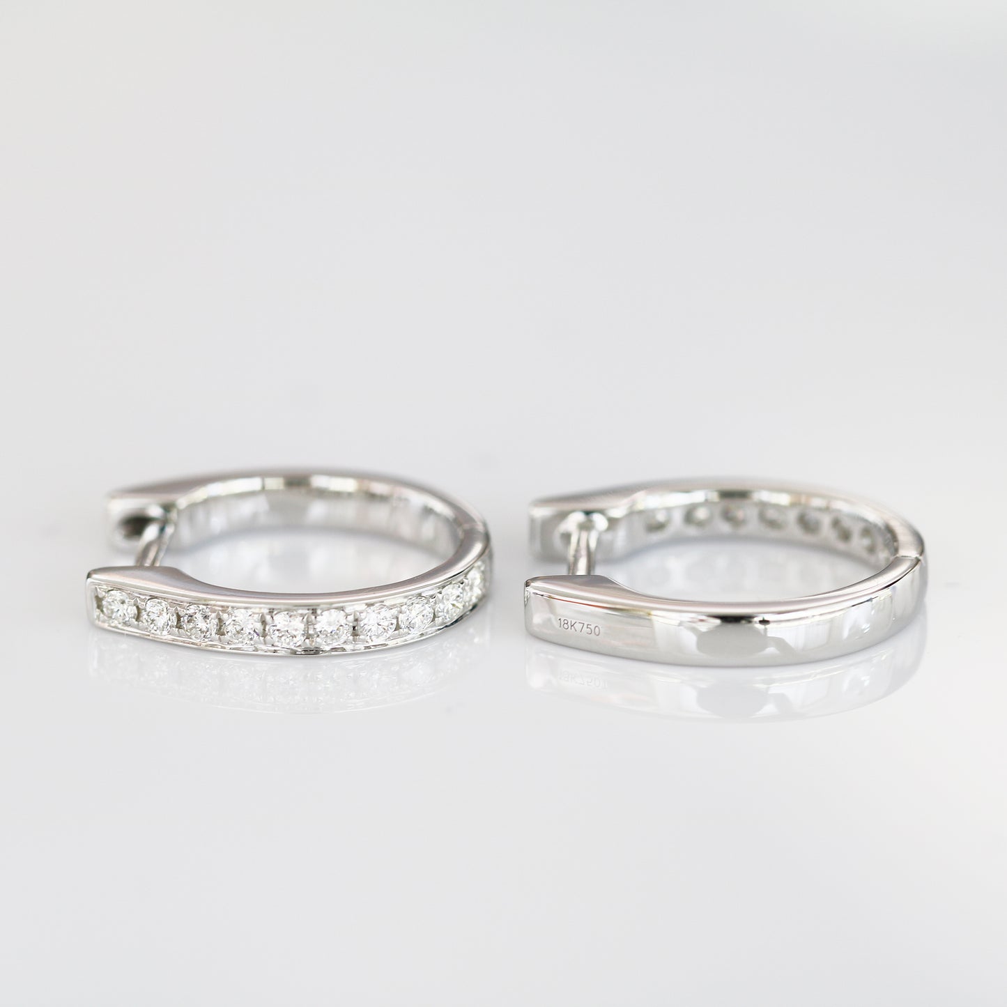 18k White Gold 0.27ct Diamond Ear Cuffs 18k白金鑽石耳環 耳圈