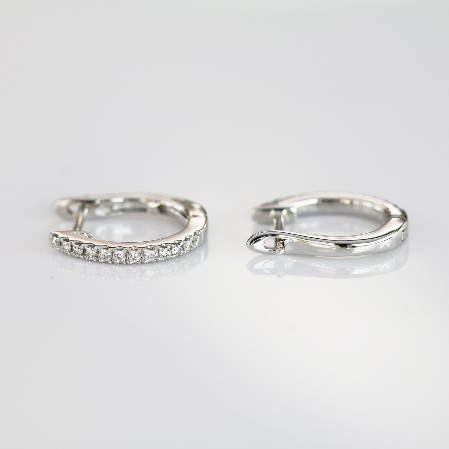 18k White Gold 0.11ct Diamond Ear Cuffs 18k白金鑽石耳環 耳圈