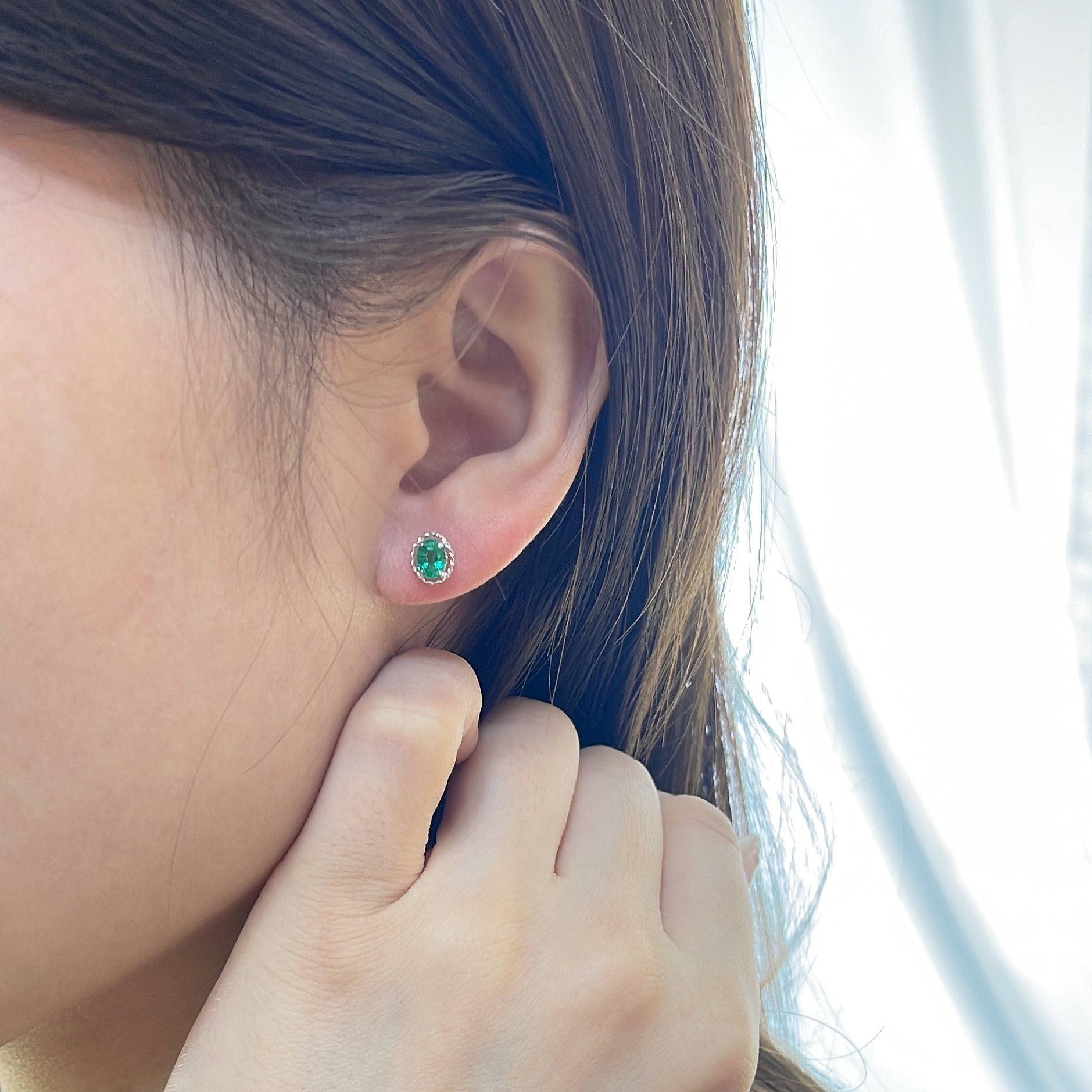 PT900 Emerald Earrings 鉑金綠寶石耳環