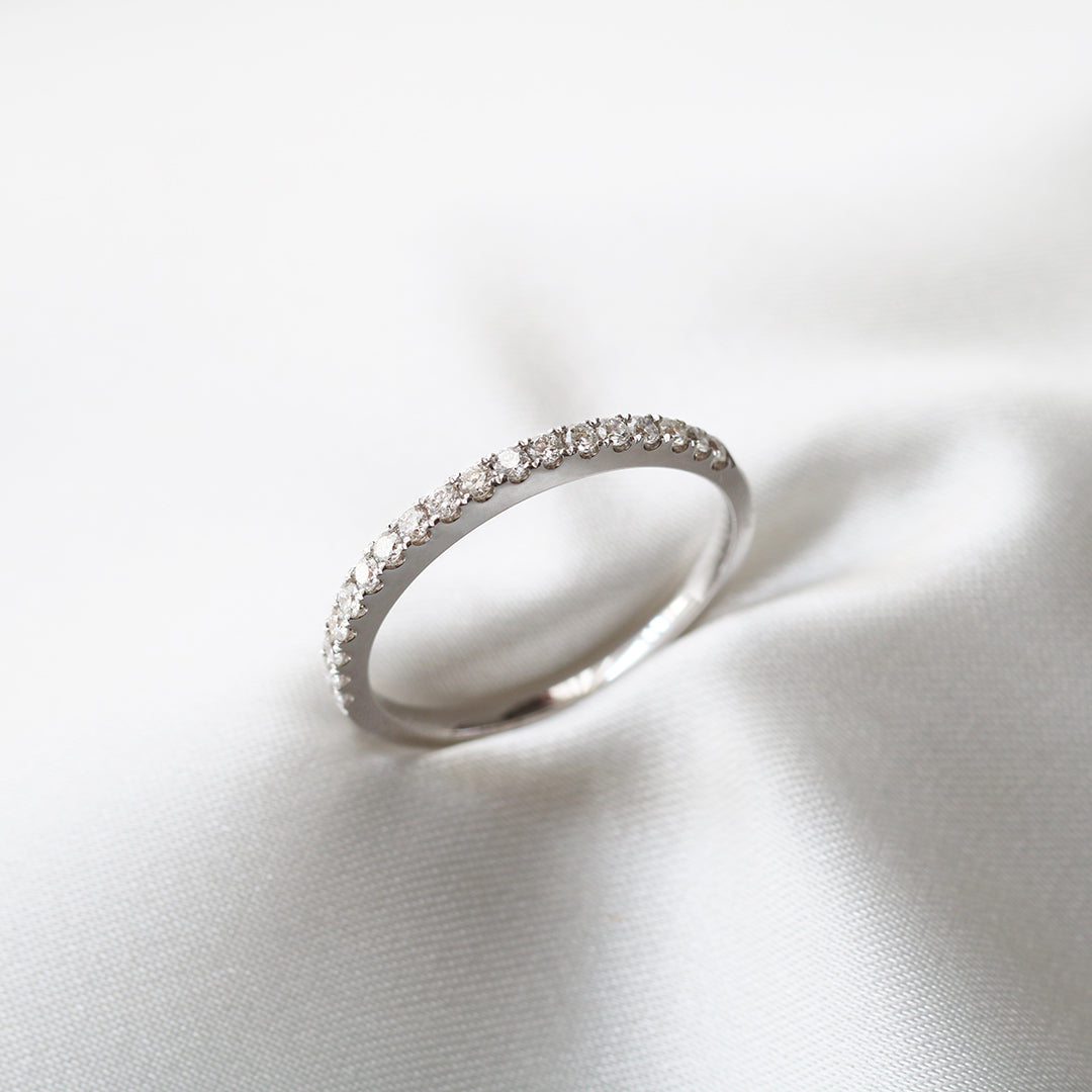 18k白金雅致鑽石線戒 18k White Gold Elegant Diamond Half Eternity Ring