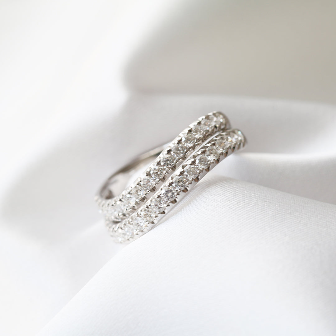 18K白金雙臂鑽石排戒 18k White Gold Double Row Diamond Ring in White Gold