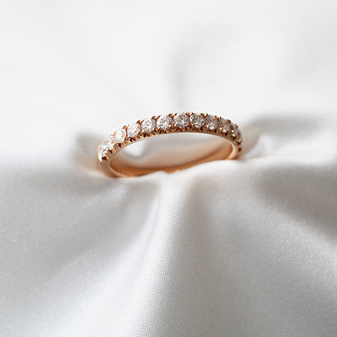 18k玫瑰金輕奢鑽石排戒 18k Rose Gold Luxurious French Pavé Diamond Ring