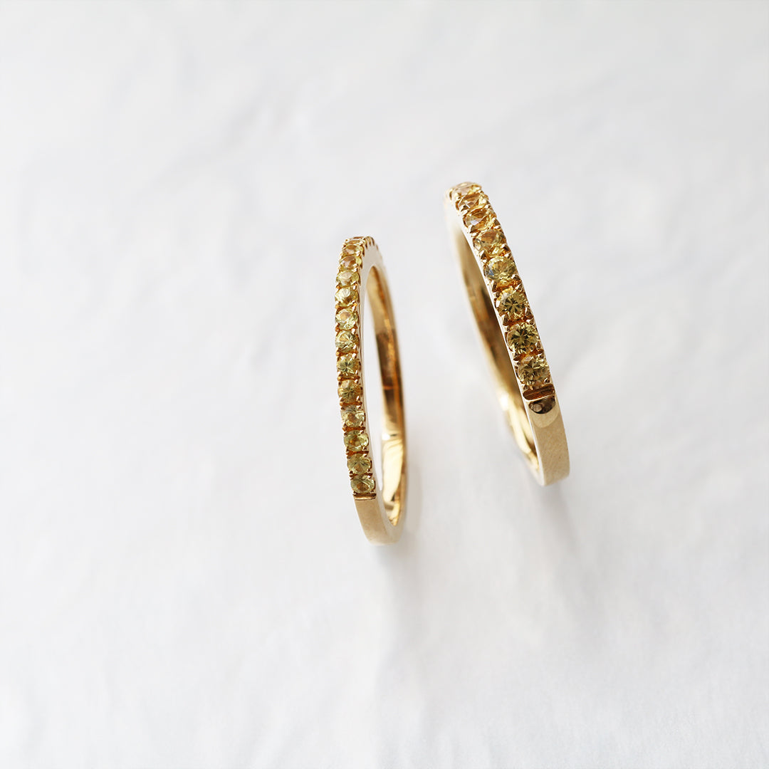 粗身和幼身黃金黃色藍寶石線戒 two 18k Yellow Gold Yellow Sapphire Eternity Rings