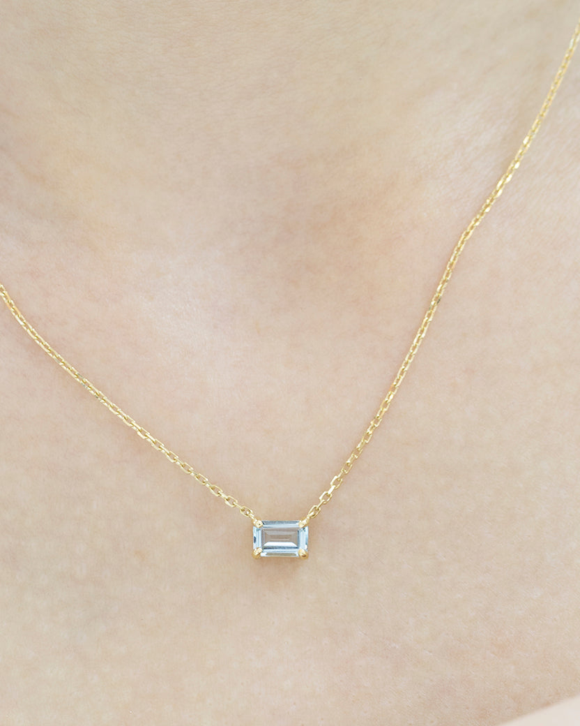 18k Gold Solitaire Emerald Cut Aquamarine Necklace-Necklaces,Patrea Jewelry,birthstone jewelry Hong Kong, Aquamarine jewelry hk, Bespoke gemstone jewelry HK, Luxury aquamarine 18k gold, 海藍寶首飾 推薦, 天然海藍寶石, 藍寶石 珠寶 香港, Jewelry HK Online, 海藍 寶 價格