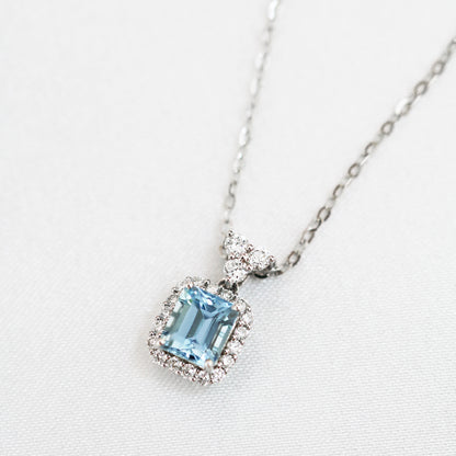 18k White Gold Aquamarine Diamond Necklace-Necklaces,Patrea Jewelry,birthstone jewelry Hong Kong, Aquamarine jewelry hk, Bespoke gemstone jewelry HK, Luxury aquamarine 18k gold, 海藍寶首飾 推薦, 天然海藍寶石, 藍寶石 珠寶 香港, Jewelry HK Online, 海藍 寶 價格