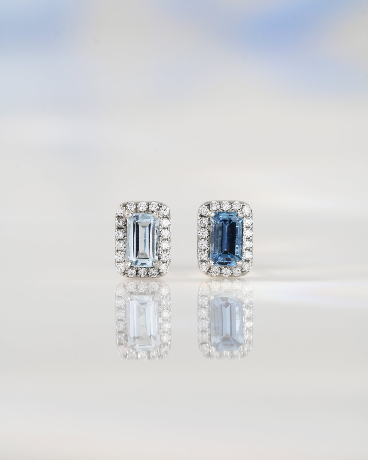 18k White Gold Emerald Cut Santa Maria Aquamarine Halo Diamond Earrings, Pair-Earrings,Patrea Jewelry,birthstone jewelry Hong Kong, Aquamarine jewelry hk, Bespoke gemstone jewelry HK, Luxury aquamarine 18k gold, 海藍寶首飾 推薦, 天然海藍寶石, 藍寶石 珠寶 香港, Jewelry HK Online, 海藍 寶 價格