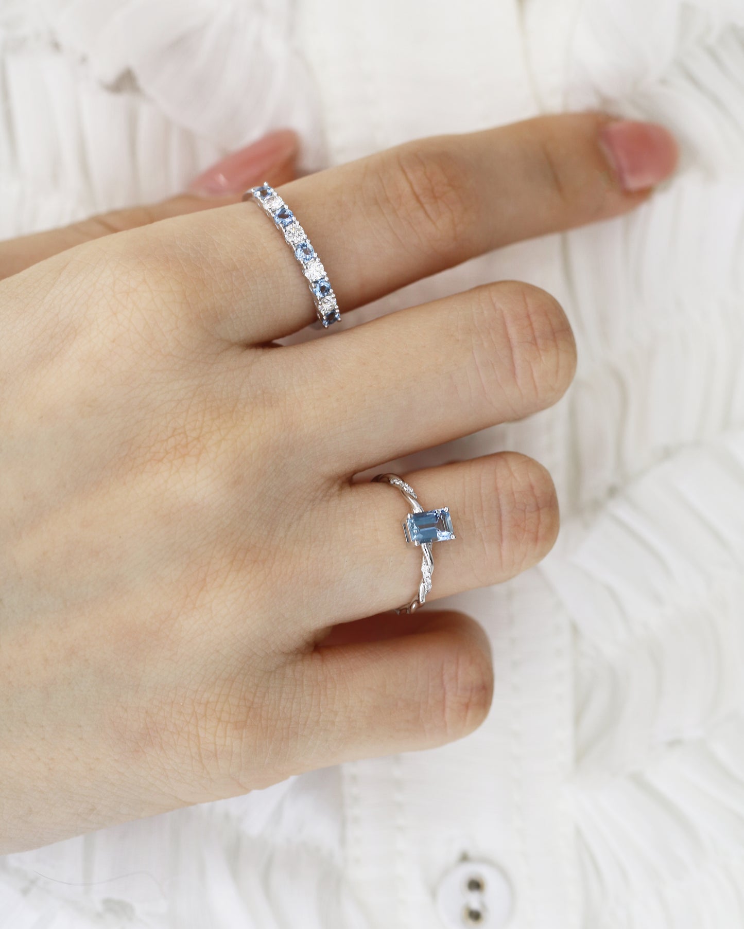 Alexandrine Santa Maria Aquamarine-Rings,Patrea Jewelry,birthstone jewelry Hong Kong, Aquamarine jewelry hk, Bespoke gemstone jewelry HK, Luxury aquamarine 18k gold, 海藍寶首飾 推薦, 天然海藍寶石, 藍寶石 珠寶 香港, Jewelry HK Online, 海藍 寶 價格