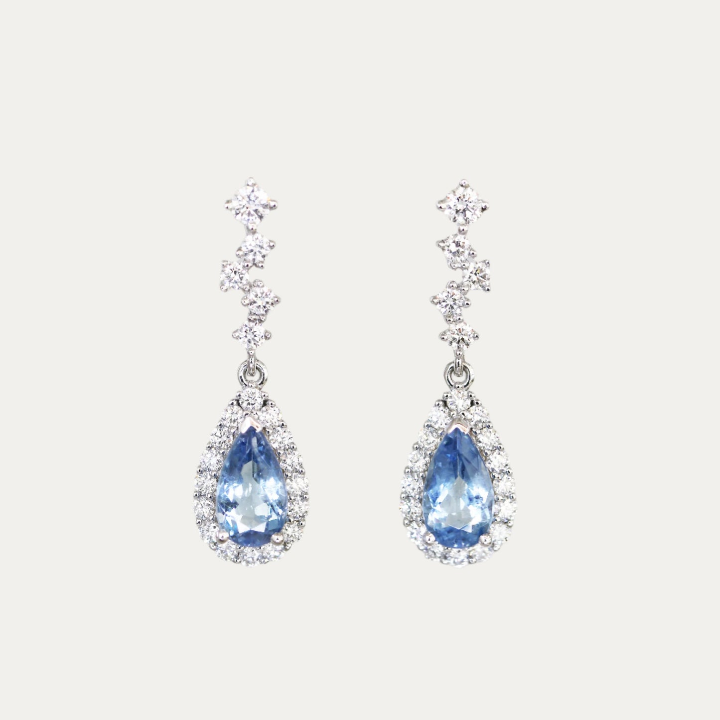18k White Gold Santa Maria Aquamarine Diamond Dangle Earrings, Pair-Patrea Jewelry,結婚珠寶 香港,尖沙咀 鑽石珠寶店,香港 GIA鑽石專門店,尖沙咀 訂造結婚戒指, Best jewelry store Tsim Sha Tsui, Tsim Sha Tsui diamond jewelry shop, jewelry showroom hk,輕婚紗首飾, 婚禮耳環,新娘首飾,婚戒推薦, bridal jewelry hk, 18k white gold diamond jewelry,一 卡 鑽石 幾多 錢,買 求婚 戒指,一 卡 鑽石 多少 錢,求婚 戒指 預算,一 卡 鑽石 戒指 價錢,gia 證書,香港 鑽石, natural diamond ring hk, 天然鑽石戒指 香港,求婚 戒指 香港, 鑽戒 訂造, 求婚 一 卡