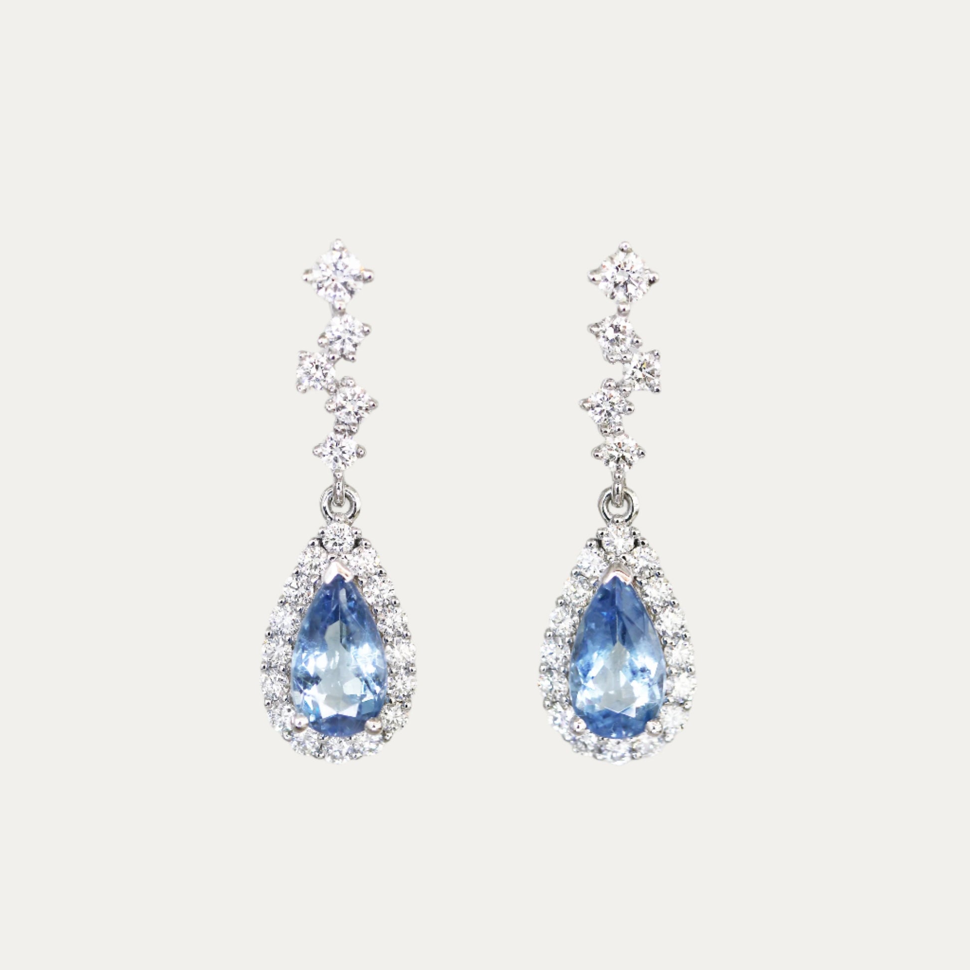 18k White Gold Santa Maria Aquamarine Diamond Dangle Earrings, Pair-Patrea Jewelry,結婚珠寶 香港,尖沙咀 鑽石珠寶店,香港 GIA鑽石專門店,尖沙咀 訂造結婚戒指, Best jewelry store Tsim Sha Tsui, Tsim Sha Tsui diamond jewelry shop, jewelry showroom hk,輕婚紗首飾, 婚禮耳環,新娘首飾,婚戒推薦, bridal jewelry hk, 18k white gold diamond jewelry,一 卡 鑽石 幾多 錢,買 求婚 戒指,一 卡 鑽石 多少 錢,求婚 戒指 預算,一 卡 鑽石 戒指 價錢,gia 證書,香港 鑽石, natural diamond ring hk, 天然鑽石戒指 香港,求婚 戒指 香港, 鑽戒 訂造, 求婚 一 卡