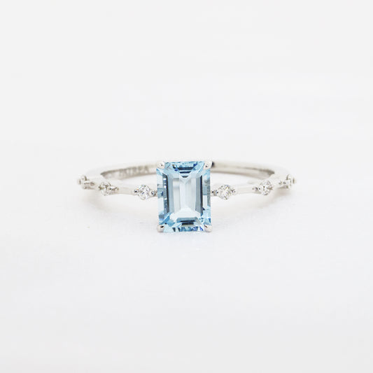  18k白金海藍寶鑽石戒指 18k White Gold Emerald-cut Aquamarine Diamond Ring