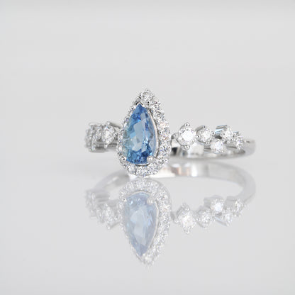 Athena Santa Maria Aquamarine-Rings,Patrea Jewelry,birthstone jewelry Hong Kong, Aquamarine jewelry hk, Bespoke gemstone jewelry HK, Luxury aquamarine 18k gold, 海藍寶首飾 推薦, 天然海藍寶石, 藍寶石 珠寶 香港, Jewelry HK Online, 海藍 寶 價格