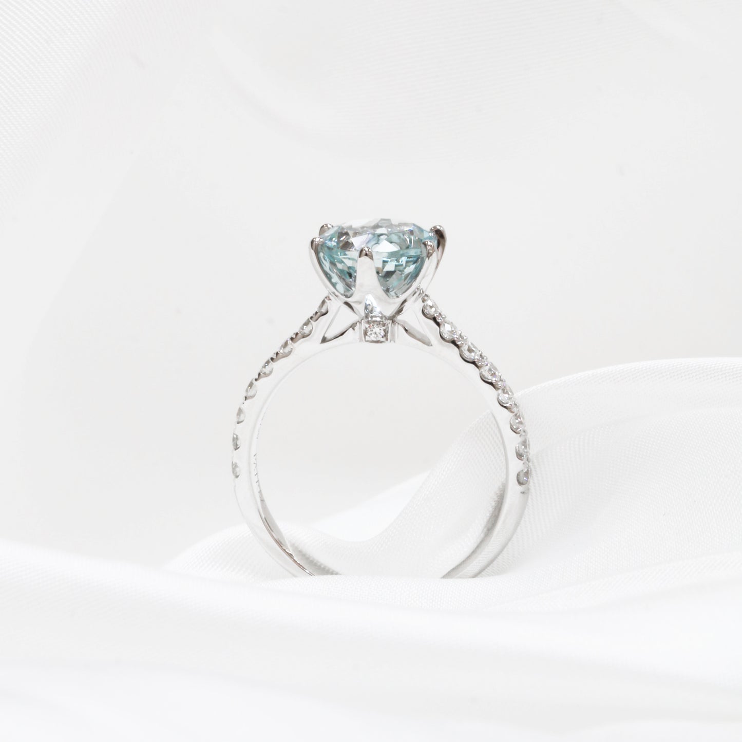 Bluebell Eternity-Engagement Rings-Patrea Jewelry,GIA 鑽戒 香港, GIA certified diamond rings Hong Kong, 1 carat diamond ring price HK, Bespoke diamond jewelry HK, customize diamond ring hk, diamond ring hk, 求婚戒指 推薦 2026, 訂造鑽戒 價錢, Engagement Ring hong kong, customize engagement ring, 求婚鑽石戒指款式, 求婚戒指 香港, proposal ring hk, 訂婚 戒指 價錢