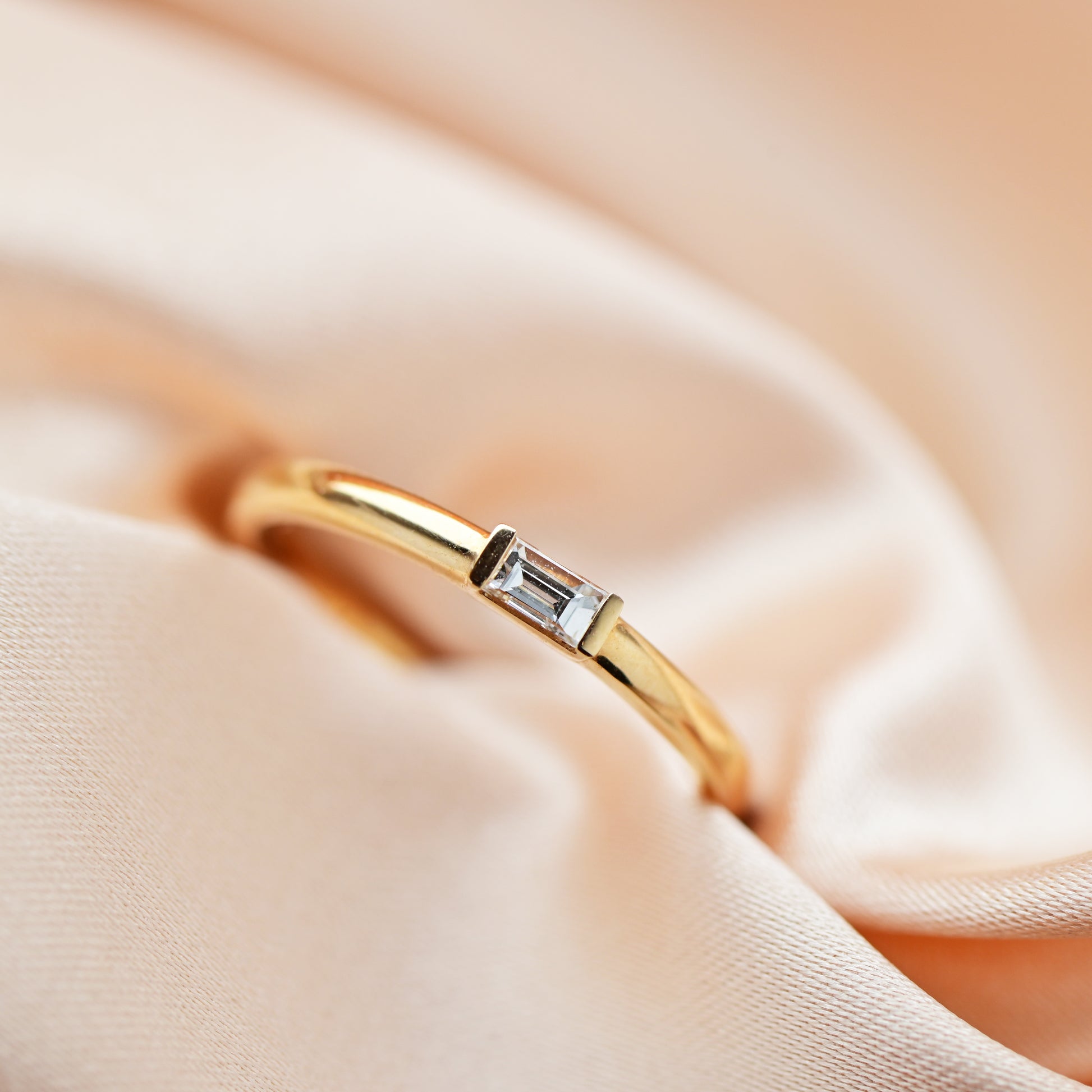 18k玫瑰金鑽石戒指 18k Rose Gold Horizontal Baguette Ring