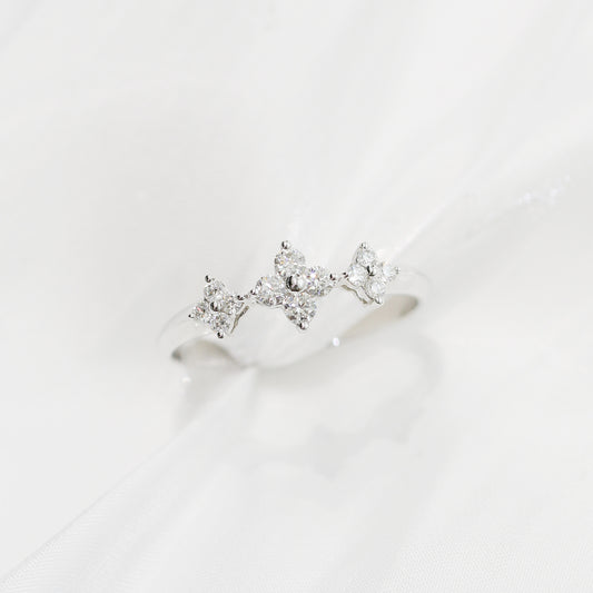 18k白金四葉草鑽石線戒 18k White Gold 3-Clover Round Brilliant Diamond Ring