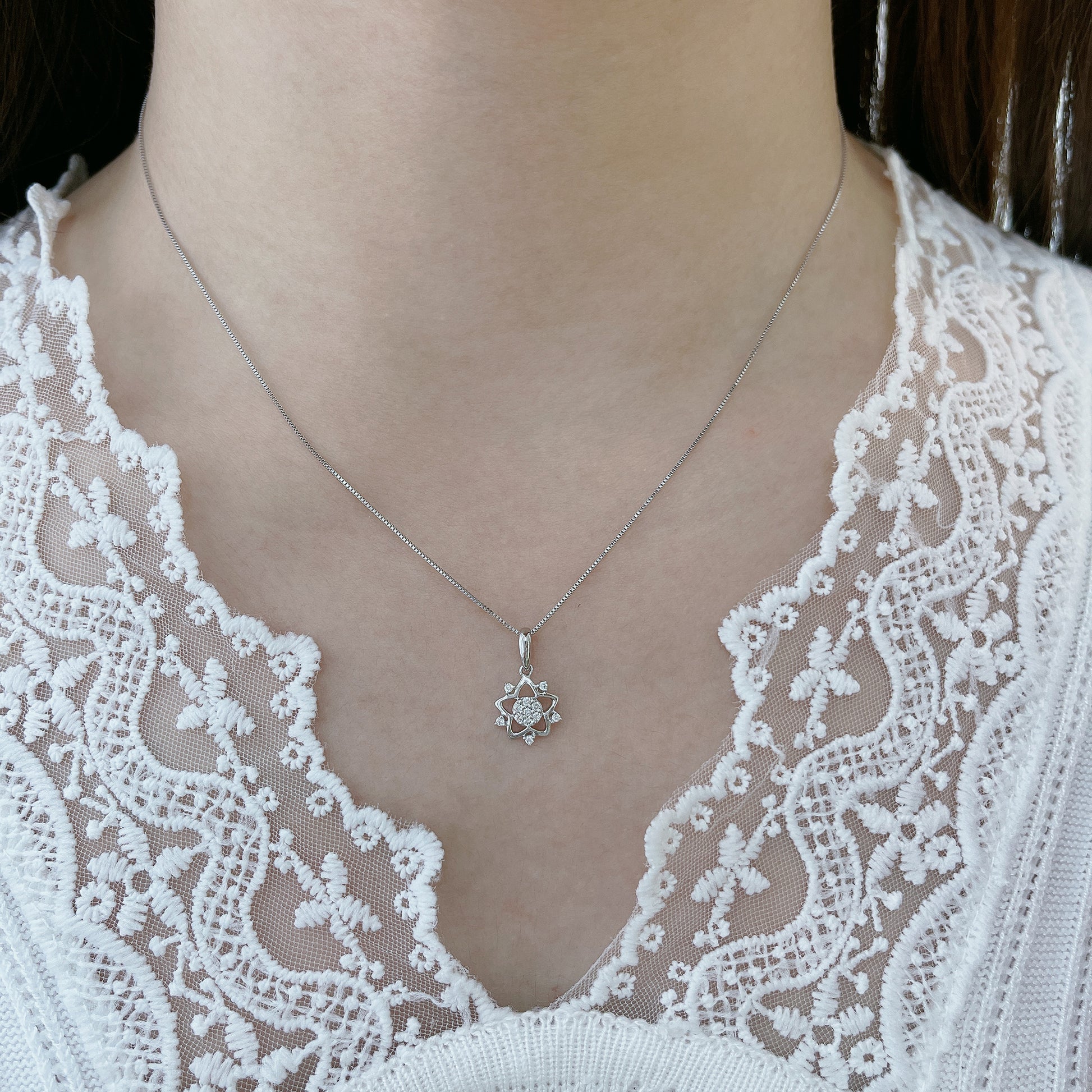 18k White Gold Star Diamond Necklace