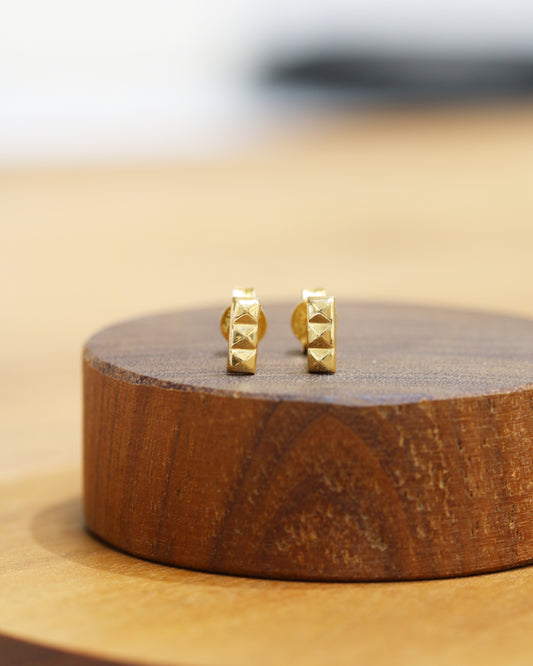 18k Yellow Gold Stud Earrings