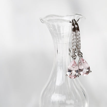 18k White Gold Morganite Diamond Dangle Earrings, Pair 18k白金水滴形粉紅摩根鑽石耳環