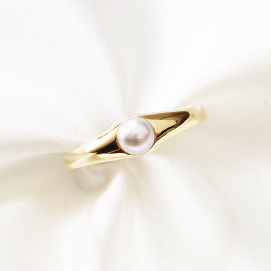 18k Yellow Gold 4.5mm Akoya Pearl Signet Ring