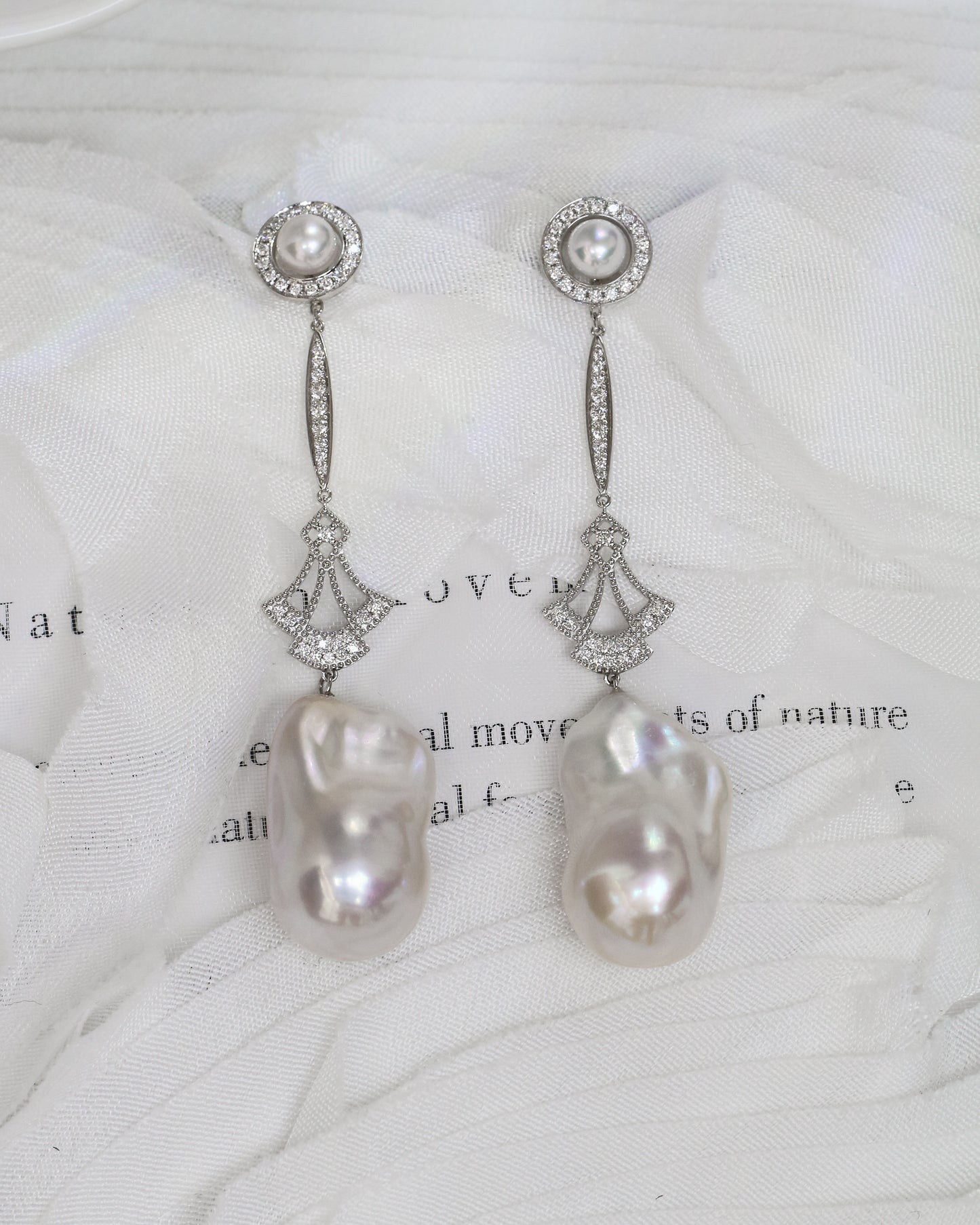 18k White Gold 2-way Akoya Pearl and Baroque Pearl Diamond Dangle Earrings