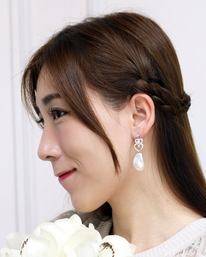 18k White Gold Akoya Pearl and Baroque Pearl Diamond Dangle Earrings