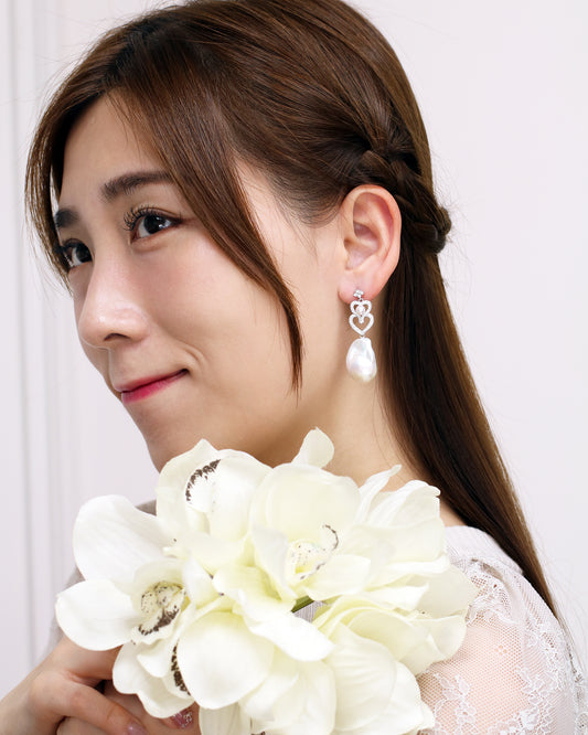 18k White Gold Akoya Pearl and Baroque Pearl Diamond Dangle Earrings