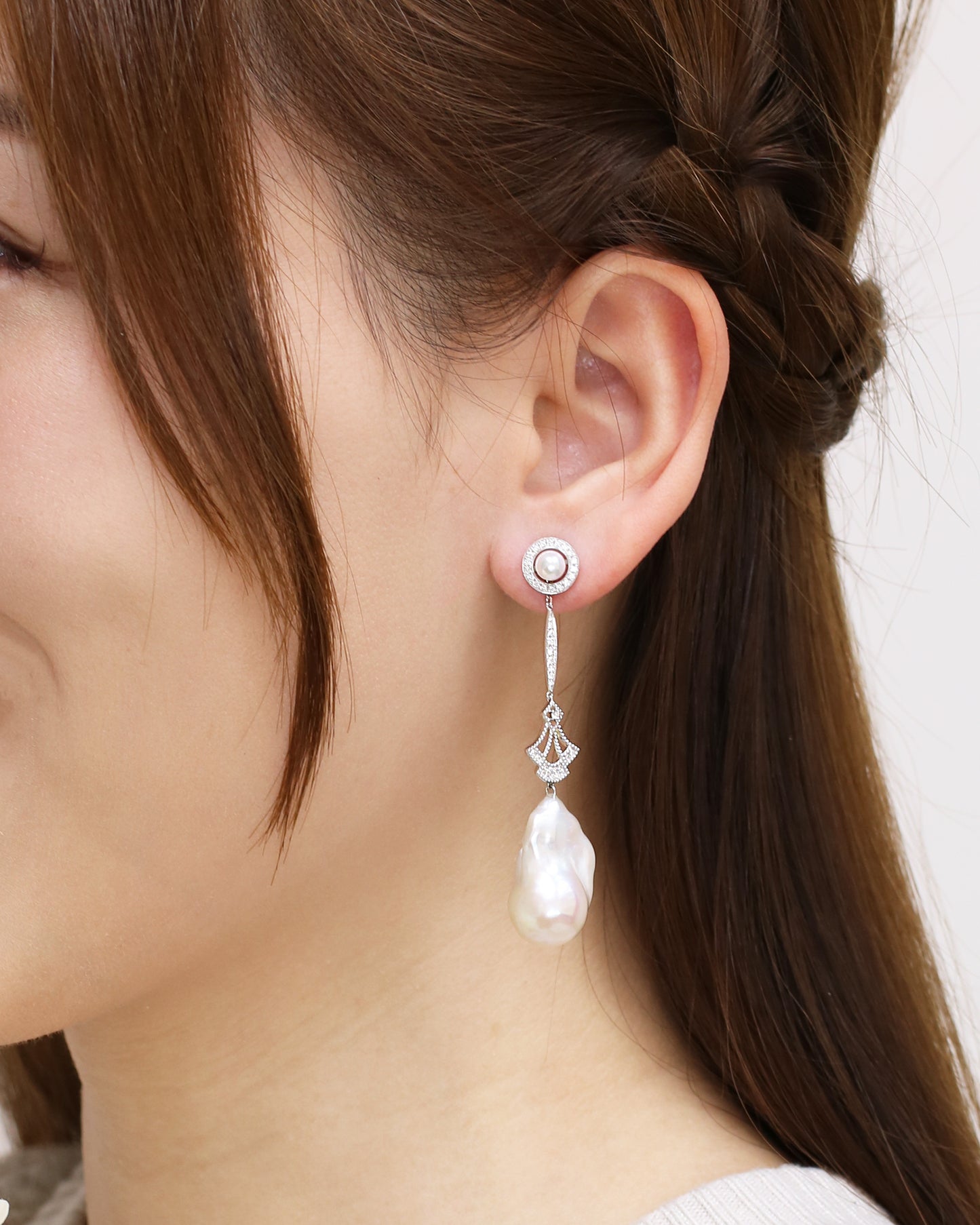 18k White Gold 2-way Akoya Pearl and Baroque Pearl Diamond Dangle Earrings