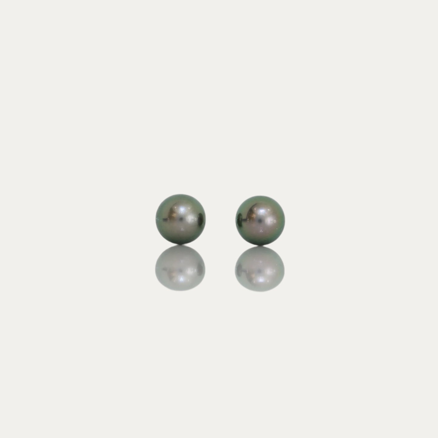 18k White Gold 7.5mm Tahitian Black Pearl Earrings