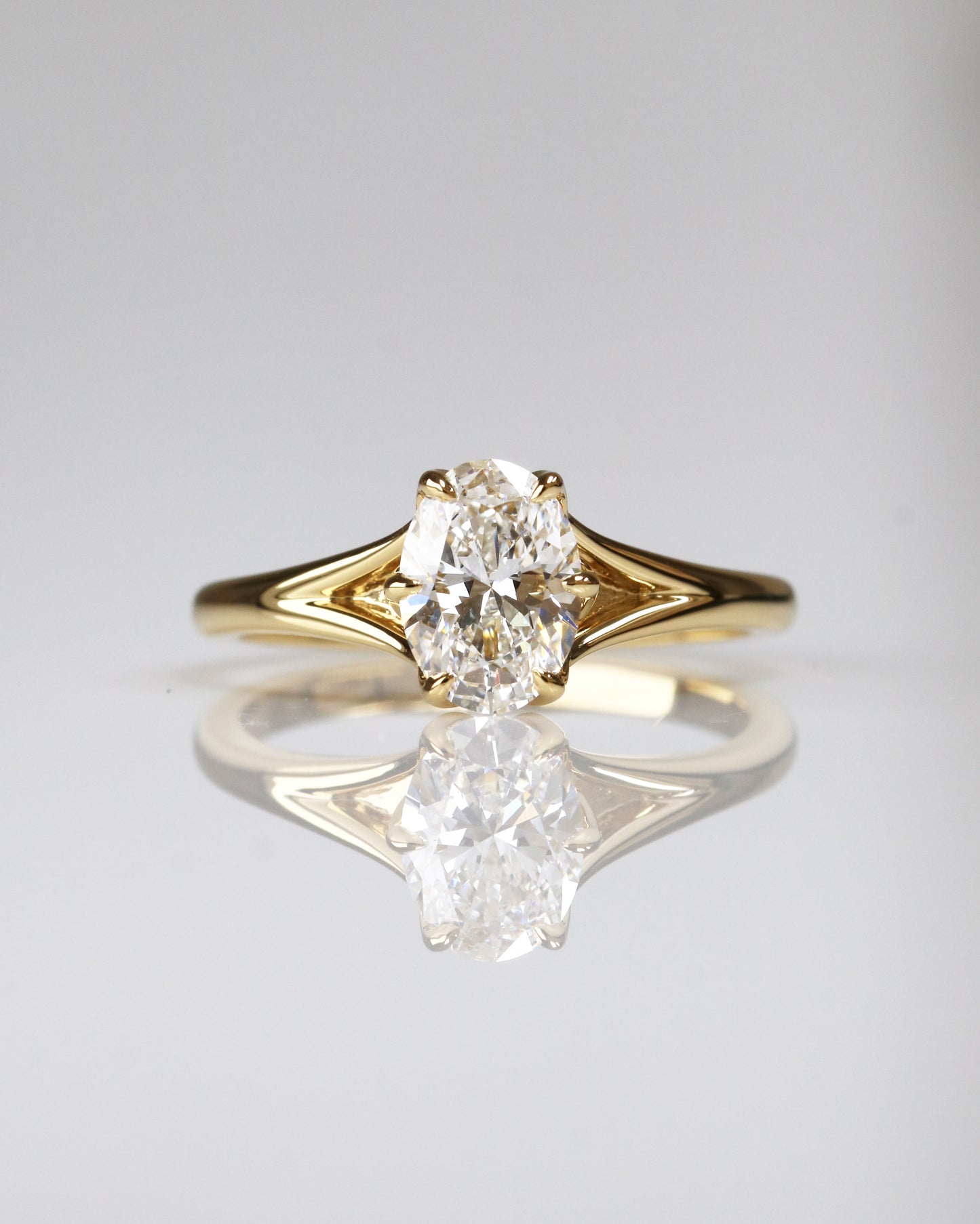 Ariana-Rings-Patrea Jewelry,GIA 鑽戒 香港, GIA certified diamond rings Hong Kong, 1 carat diamond ring price HK, Bespoke diamond jewelry HK, customize diamond ring hk, luxury ring hong kong, diamond ring hk, 求婚戒指 推薦 2026, 訂造鑽戒 價錢, 訂婚 戒指 價錢