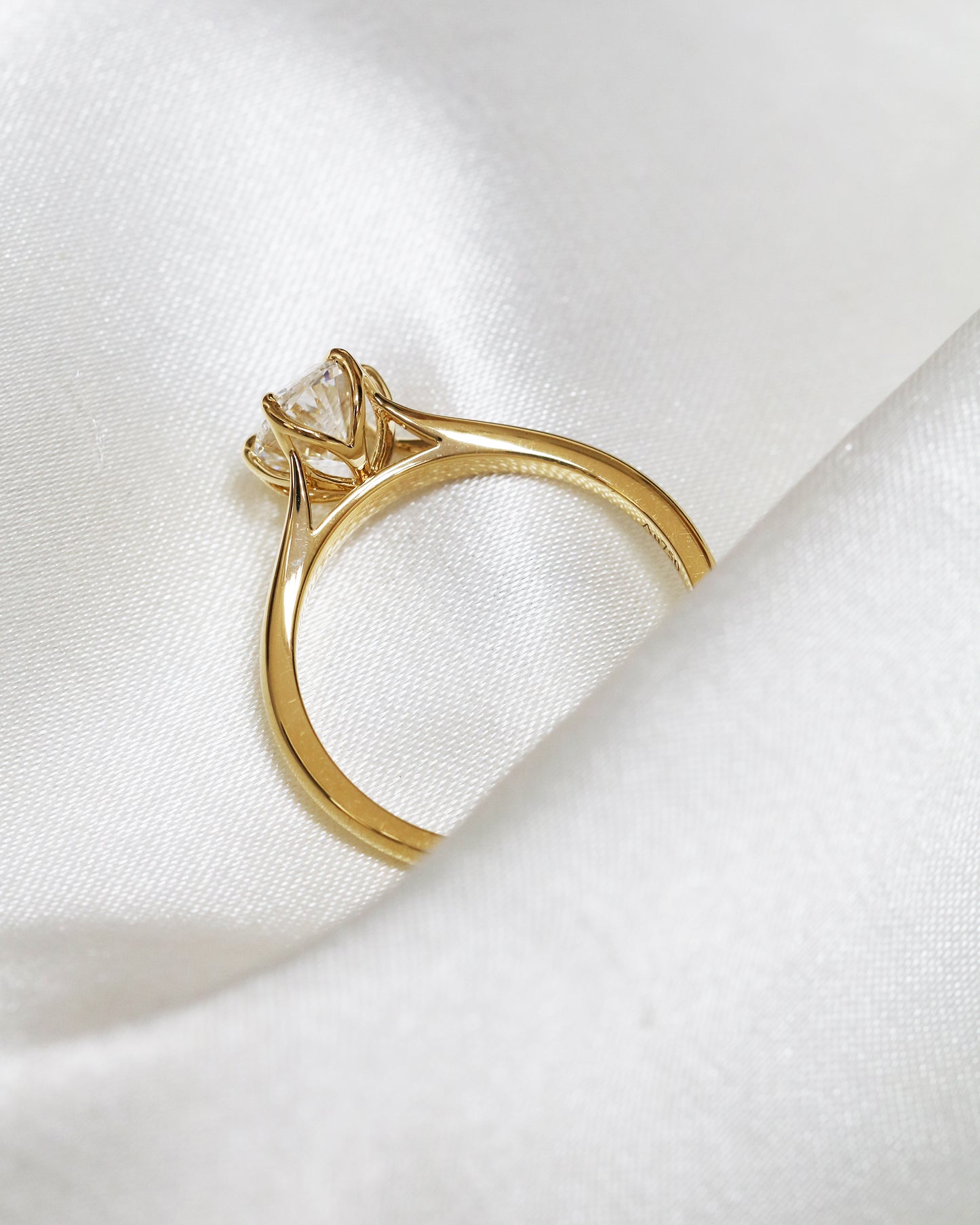Ariana-Rings-Patrea Jewelry,GIA 鑽戒 香港, GIA certified diamond rings Hong Kong, 1 carat diamond ring price HK, Bespoke diamond jewelry HK, customize diamond ring hk, luxury ring hong kong, diamond ring hk, 求婚戒指 推薦 2026, 訂造鑽戒 價錢, 訂婚 戒指 價錢