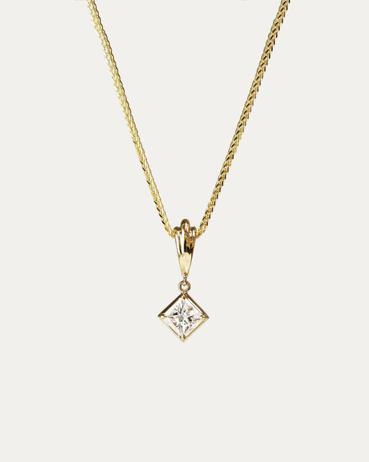 18k Yellow Gold Princess Cut Diamond Pendant