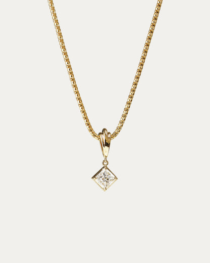 18k黃金圓身盒仔鍊配公主方鑽石吊墜 18k Yellow Gold Bold Round Box Chain Necklace with a Princess cut Diamond Pendant