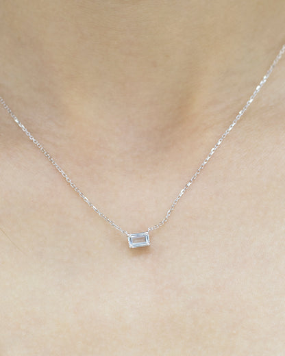 18k Gold Solitaire Emerald Cut Aquamarine Necklace