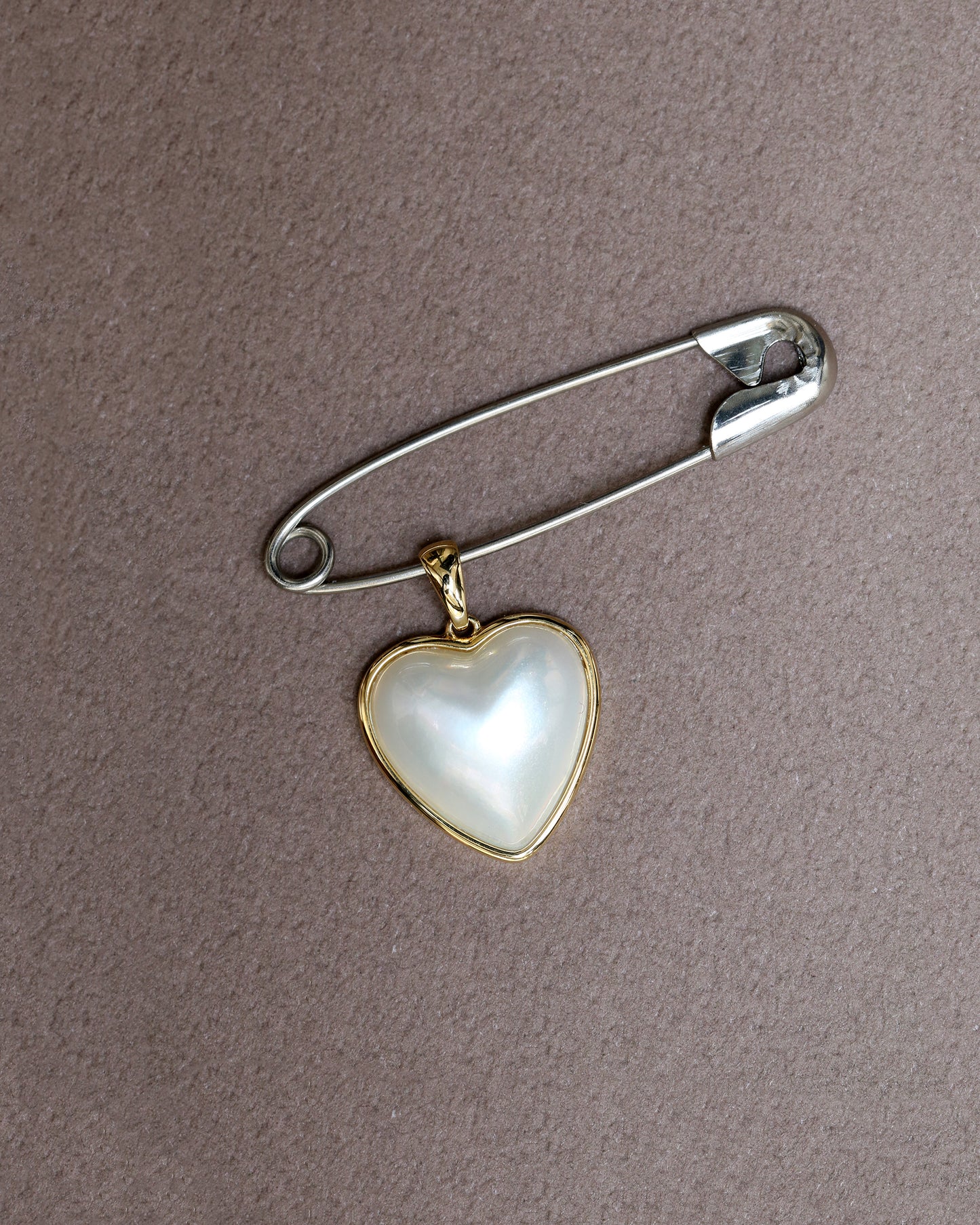18k Yellow Gold Heart-shaped Mabe Pearl Pendant