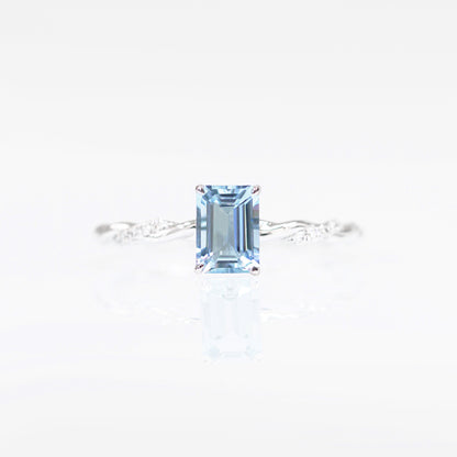 18k白金祖母綠形切割海藍寶石鑽石戒指 18k White Gold Twisted Emerald Cut Santa Maria Aquamarine Diamond Ring