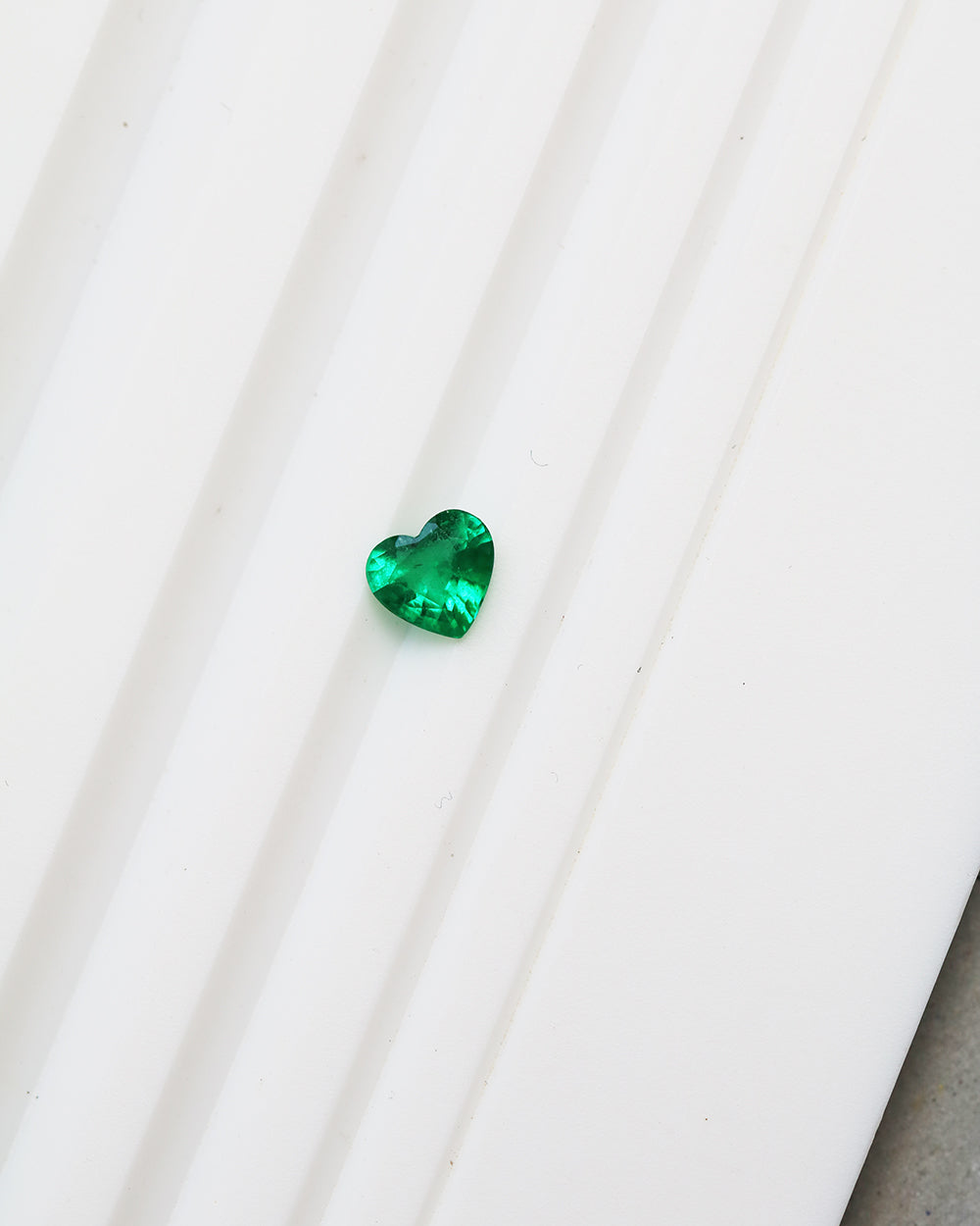 Verdant Green Emerald Heart 0.31ct with Certificate