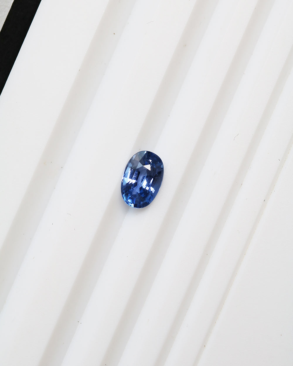 Unheated Light Blue Sapphire Oval 1.15ct with Certificate
