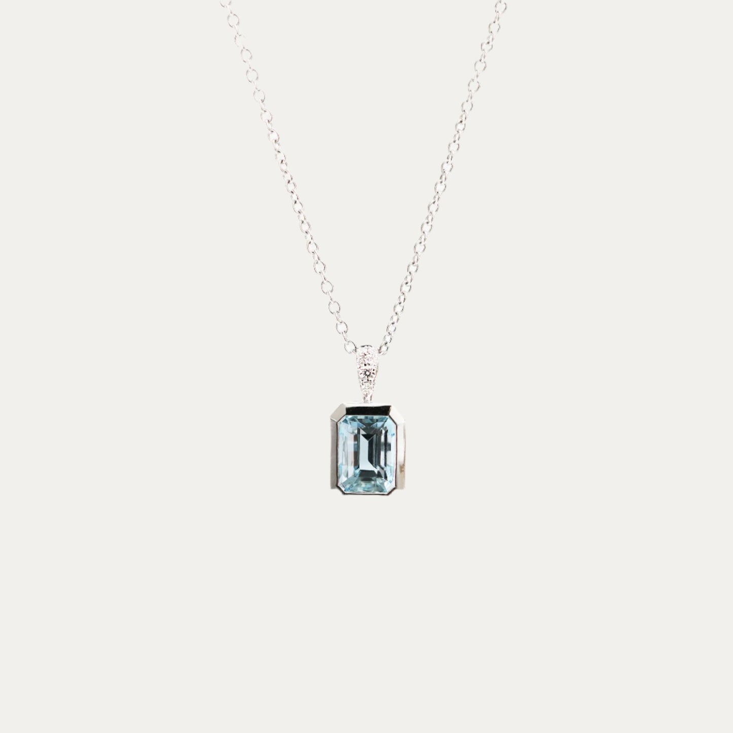 18k Gold Aquamarine Diamond Pendant Necklace