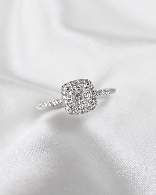 Dandelion Halo-Engagement Rings-Patrea Jewelry,GIA 鑽戒 香港, GIA certified diamond rings Hong Kong, 1 carat diamond ring price HK, Bespoke diamond jewelry HK, customize diamond ring hk, diamond ring hk, 求婚戒指 推薦 2026, 訂造鑽戒 價錢, Engagement Ring hong kong, customize engagement ring, 求婚鑽石戒指款式, 求婚戒指 香港, proposal ring hk, 訂婚 戒指 價錢