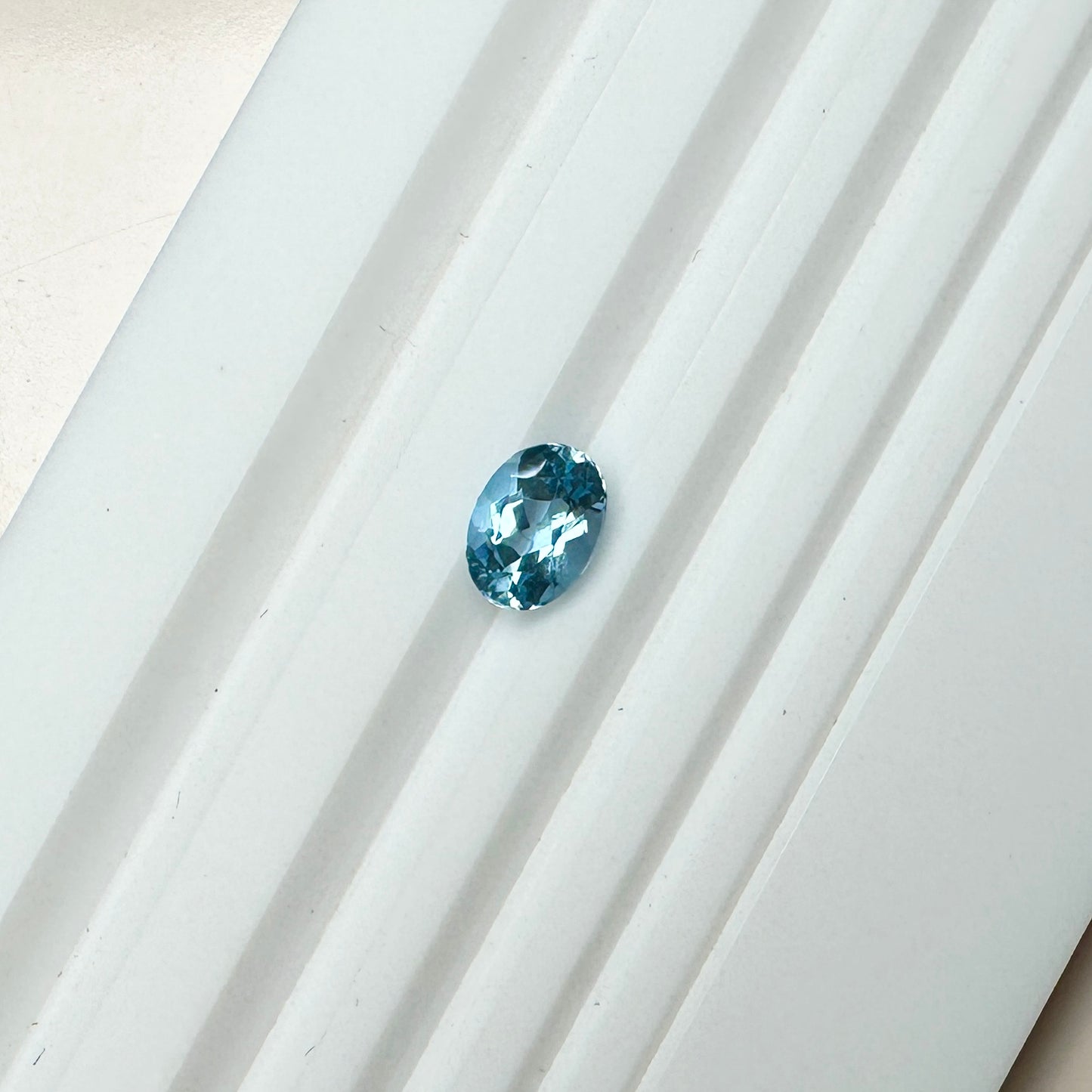 Santa Maria Aquamarine Oval 0.99ct with Certificate