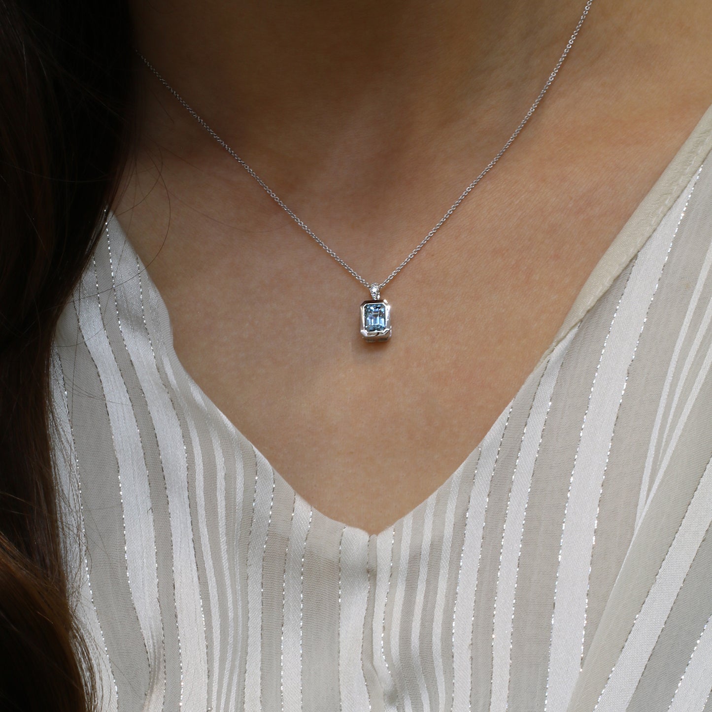 [Year End Limited Offer] 18k White Gold Aquamarine Diamond Pendant