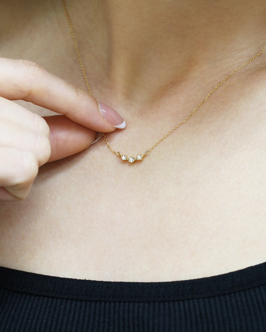 18k Gold Smile Diamond Necklace (White/Rose/Yellow Gold)