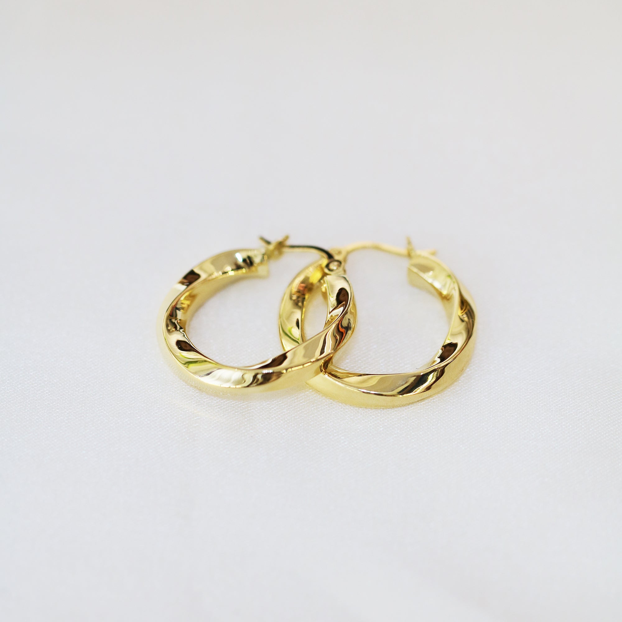 18k Yellow Gold Shiny Huggie Hoop Earrings, Pair