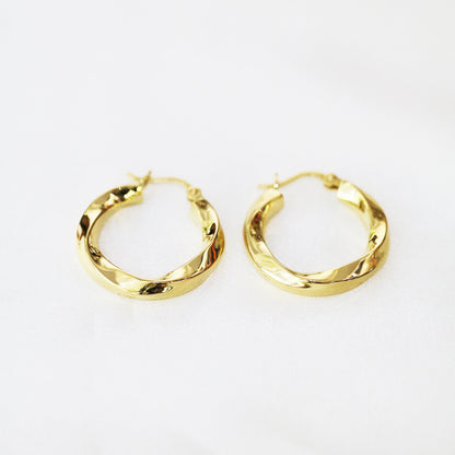 18k Yellow Gold Shiny Huggie Hoop Earrings 18K金圈形扭紋耳圈耳環 