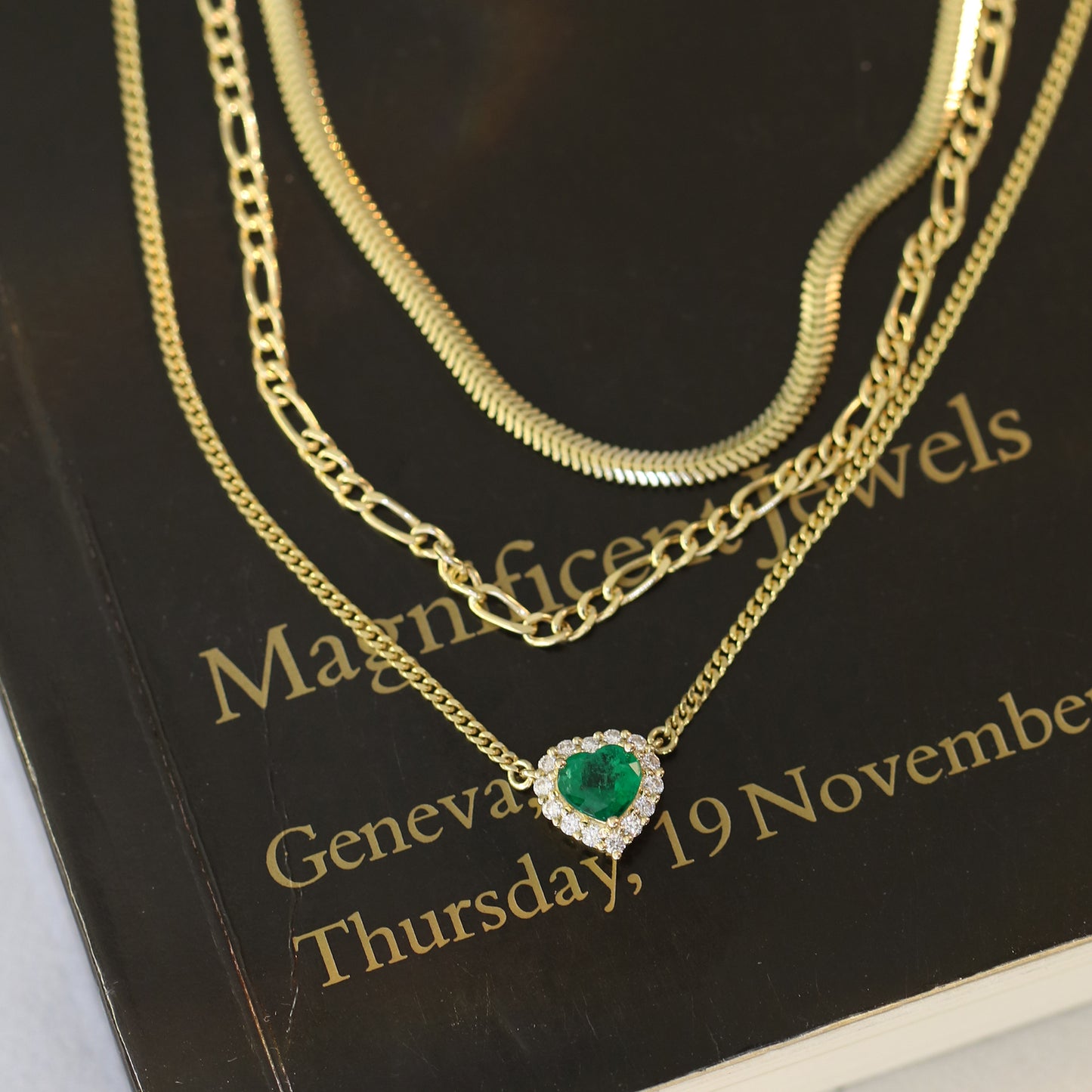 18k黃金心形綠寶石鑽石頸鍊 18k Yellow Gold Heart-shaped Emerald Diamond Halo Cuban Chain Necklace