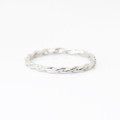 18k白金麻花扭紋鑽石戒指18k White Gold Twisted Diamond Ring