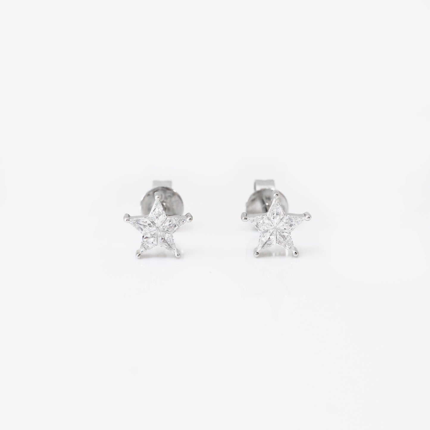 18k White Gold Illusion Pie-Cut Star Diamond Earrings 18k白金星形鑽石耳環