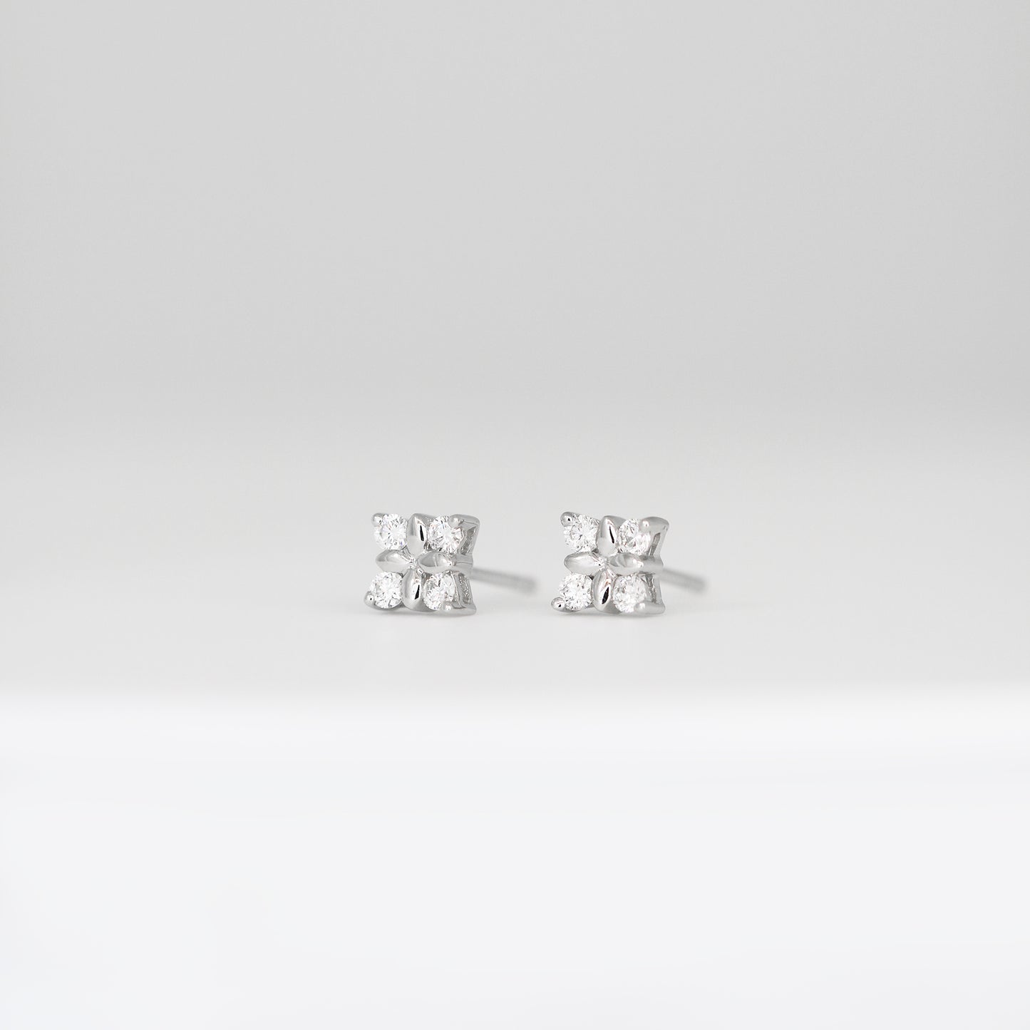 18k White Gold Clover Diamond Earrings, Pair