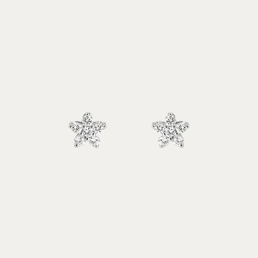 18k White Gold 0.14ct Flower Diamond Earrings-Patrea Jewelry,結婚珠寶 香港,尖沙咀 鑽石珠寶店,香港 GIA鑽石專門店,尖沙咀 訂造結婚戒指, Best jewelry store Tsim Sha Tsui, Tsim Sha Tsui diamond jewelry shop, jewelry showroom hk,輕婚紗首飾, 婚禮耳環,新娘首飾,婚戒推薦, bridal jewelry hk, 18k white gold diamond jewelry,一 卡 鑽石 幾多 錢,買 求婚 戒指,一 卡 鑽石 多少 錢,求婚 戒指 預算,一 卡 鑽石 戒指 價錢,gia 證書,香港 鑽石, natural diamond ring hk, 天然鑽石戒指 香港,求婚 戒指 香港, 鑽戒 訂造, 求婚 一 卡