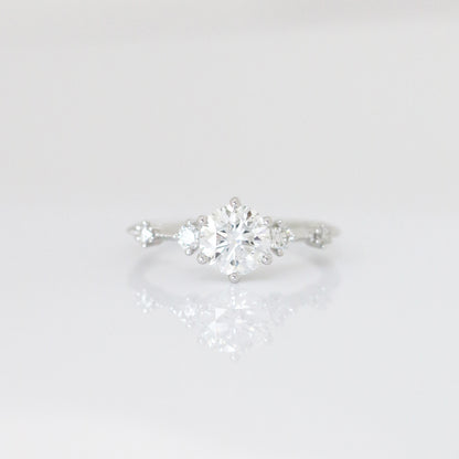 Datura Vintage 18k White Gold 6-Prong Round Brilliant Diamond Engagement Ring Setting 18k白金六爪浪漫復古求婚鑽石戒指款式