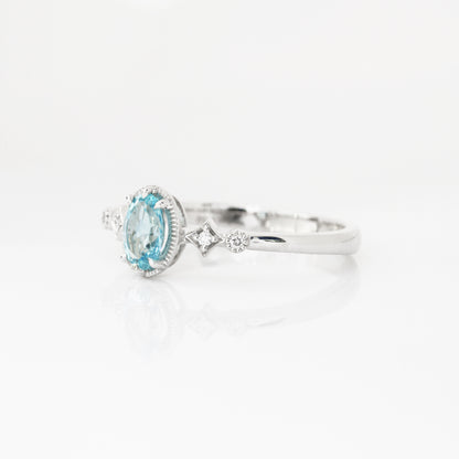 18k白金復古海藍寶石鑽石戒指側面 18k White Gold Vintage Aquamarine Diamond Ring on side view